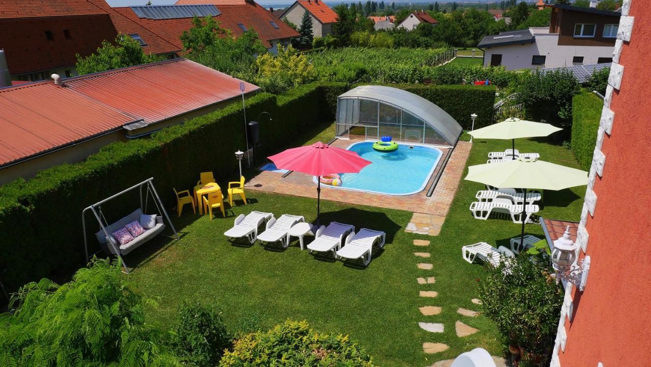 Papp Apartmanhaz Apartment Вонярквашеги Екстериор снимка