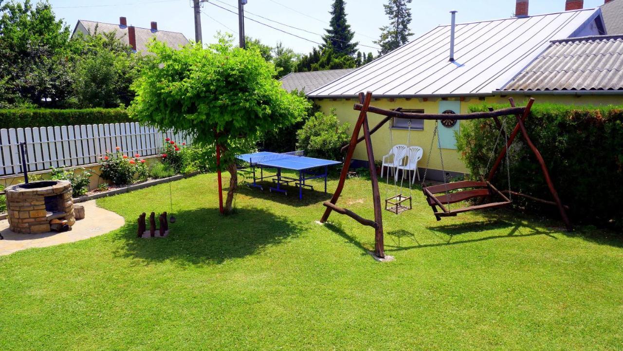 Papp Apartmanhaz Apartment Вонярквашеги Екстериор снимка