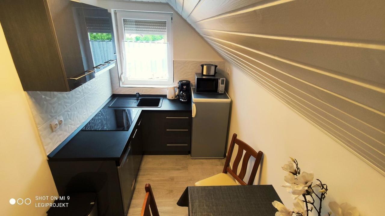 Papp Apartmanhaz Apartment Вонярквашеги Екстериор снимка