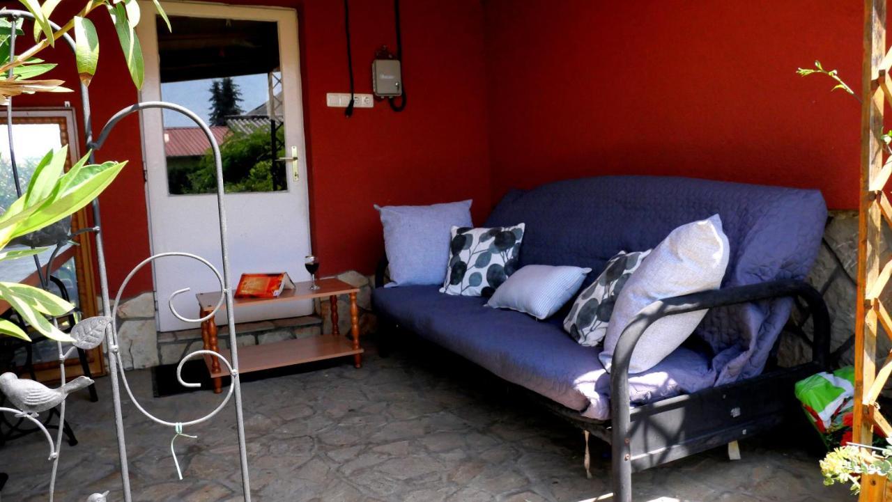 Papp Apartmanhaz Apartment Вонярквашеги Екстериор снимка